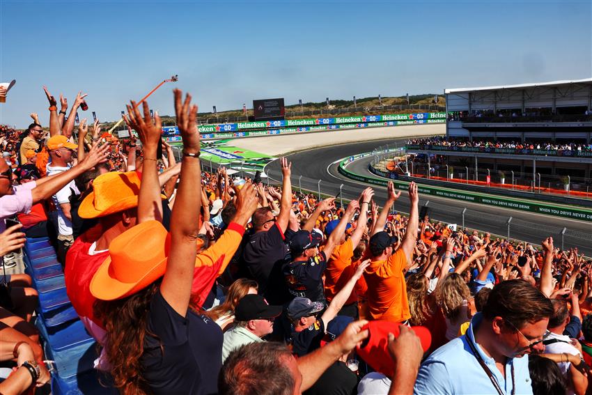 Zandvoort, fans cheering